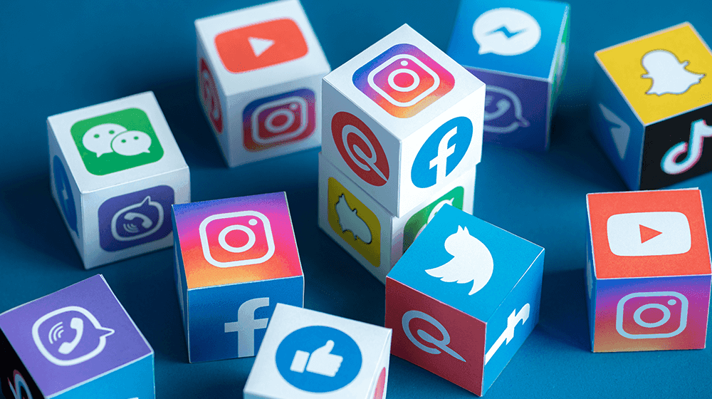 ¿Por qué son importantes las redes sociales para obtener información sobre los consumidores?