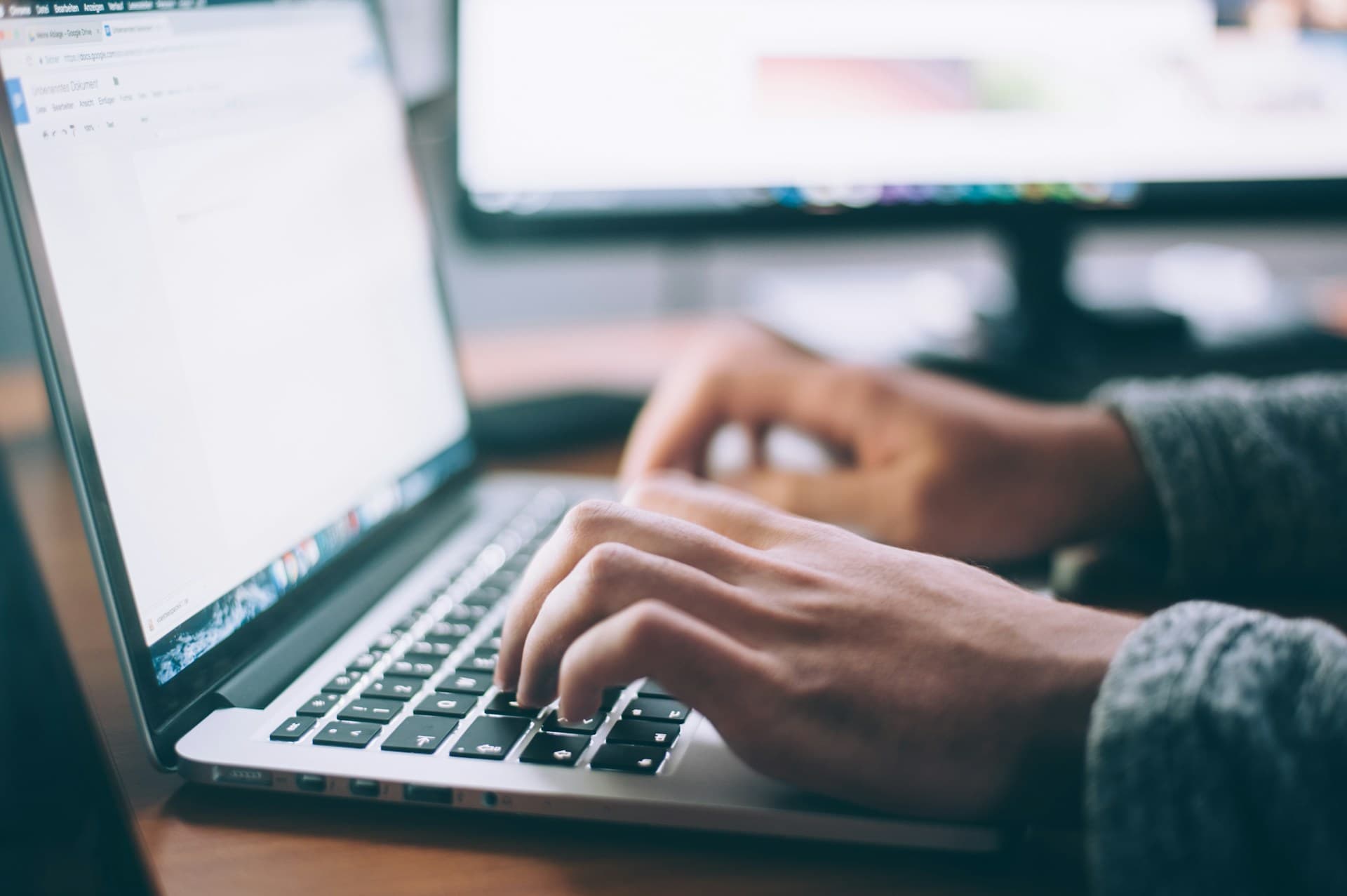 VOC.AI vs. SmartScout: Which Amazon Review Analysis Tool is Right for You?